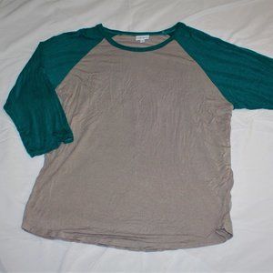 LuLaRoe Randy Tee in Gray and Turquoise
